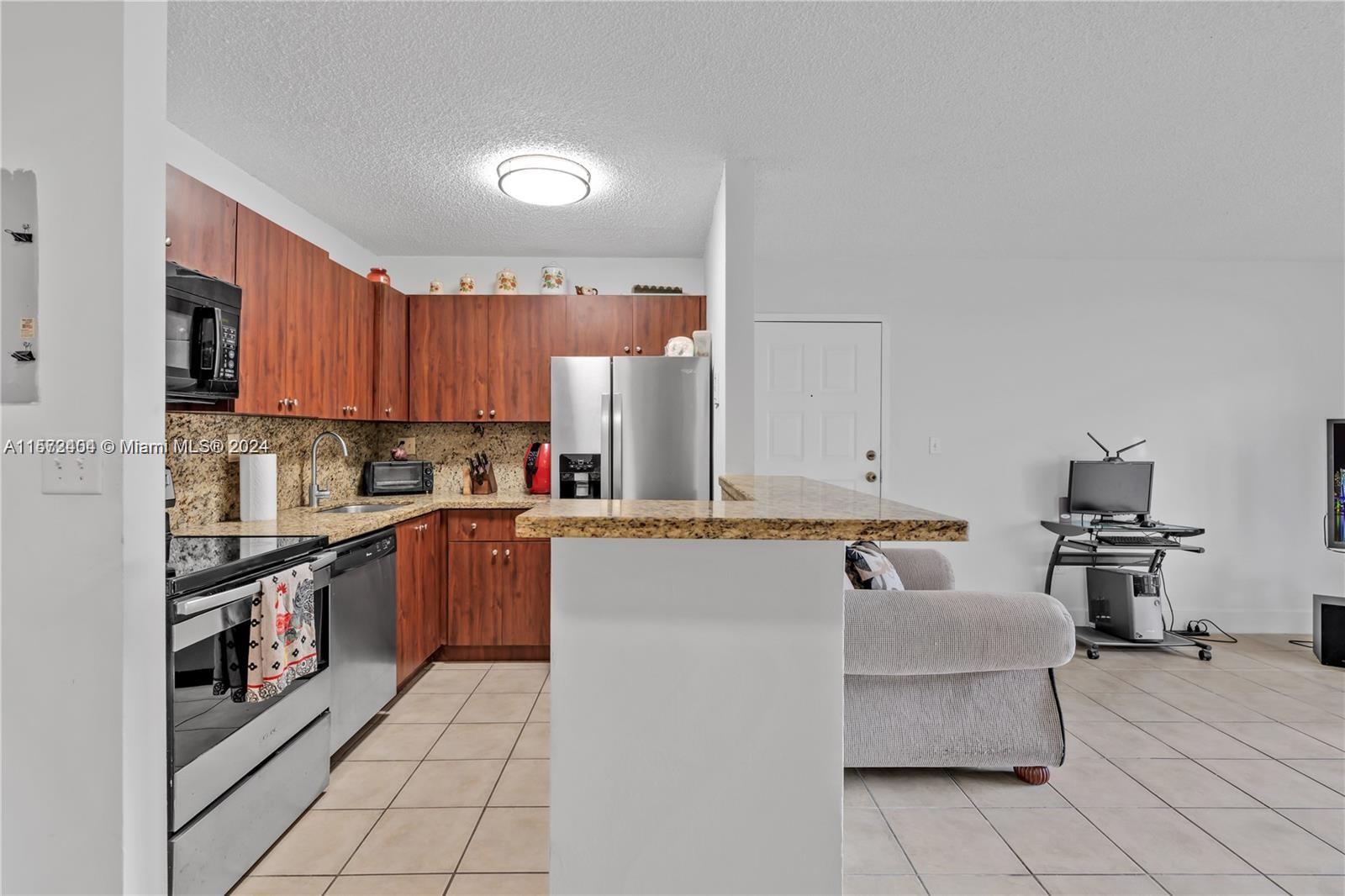 7195 NW 179th St 105, Hialeah, Florida 33015, 2 Bedrooms Bedrooms, ,2 BathroomsBathrooms,Residentiallease,For Rent,7195 NW 179th St 105,A11572404
