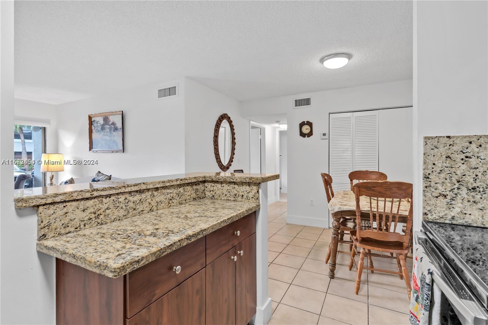 7195 NW 179th St 105, Hialeah, Florida 33015, 2 Bedrooms Bedrooms, ,2 BathroomsBathrooms,Residentiallease,For Rent,7195 NW 179th St 105,A11572404