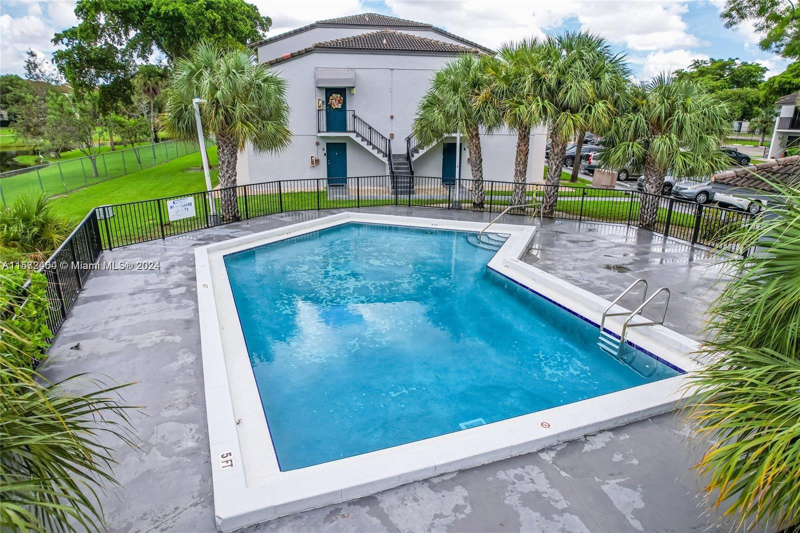 7195 NW 179th St 105, Hialeah, Florida 33015, 2 Bedrooms Bedrooms, ,2 BathroomsBathrooms,Residentiallease,For Rent,7195 NW 179th St 105,A11572404