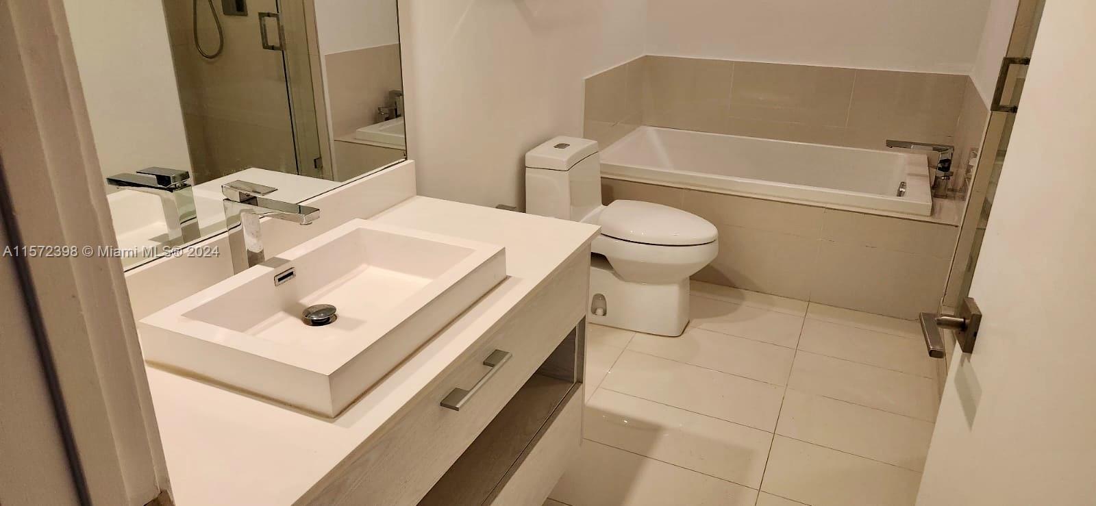 55 SW 9th ST 2698, Miami, Florida 33130, 2 Bedrooms Bedrooms, ,2 BathroomsBathrooms,Residentiallease,For Rent,55 SW 9th ST 2698,A11572398
