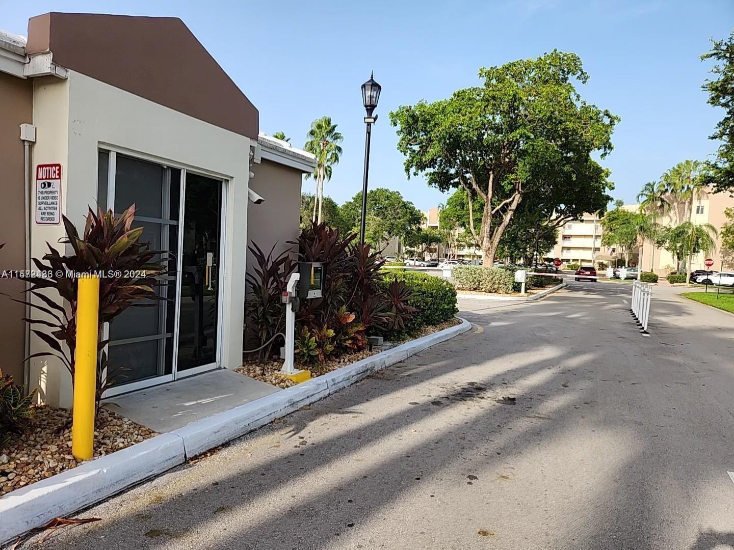 7686 Trent Dr 313, Tamarac, Florida 33321, 2 Bedrooms Bedrooms, ,2 BathroomsBathrooms,Residentiallease,For Rent,7686 Trent Dr 313,A11572436