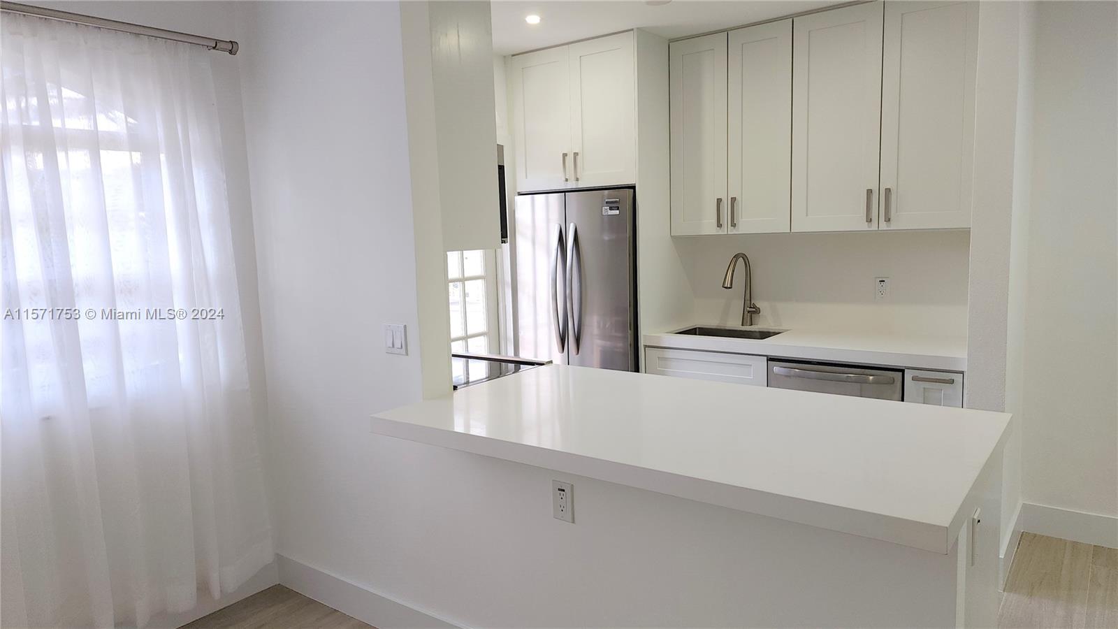 1575 West Ave 9, Miami Beach, Florida 33139, 1 Bedroom Bedrooms, ,1 BathroomBathrooms,Residential,For Sale,1575 West Ave 9,A11571753