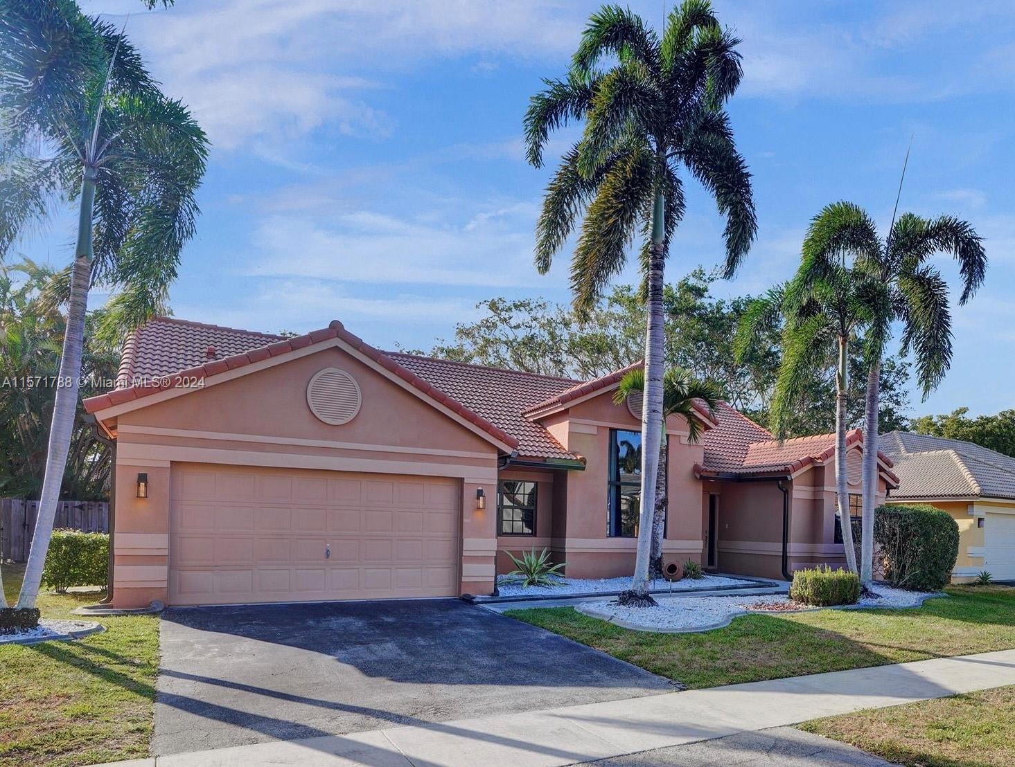 3095  Perriwinkle Cir  For Sale A11571788, FL