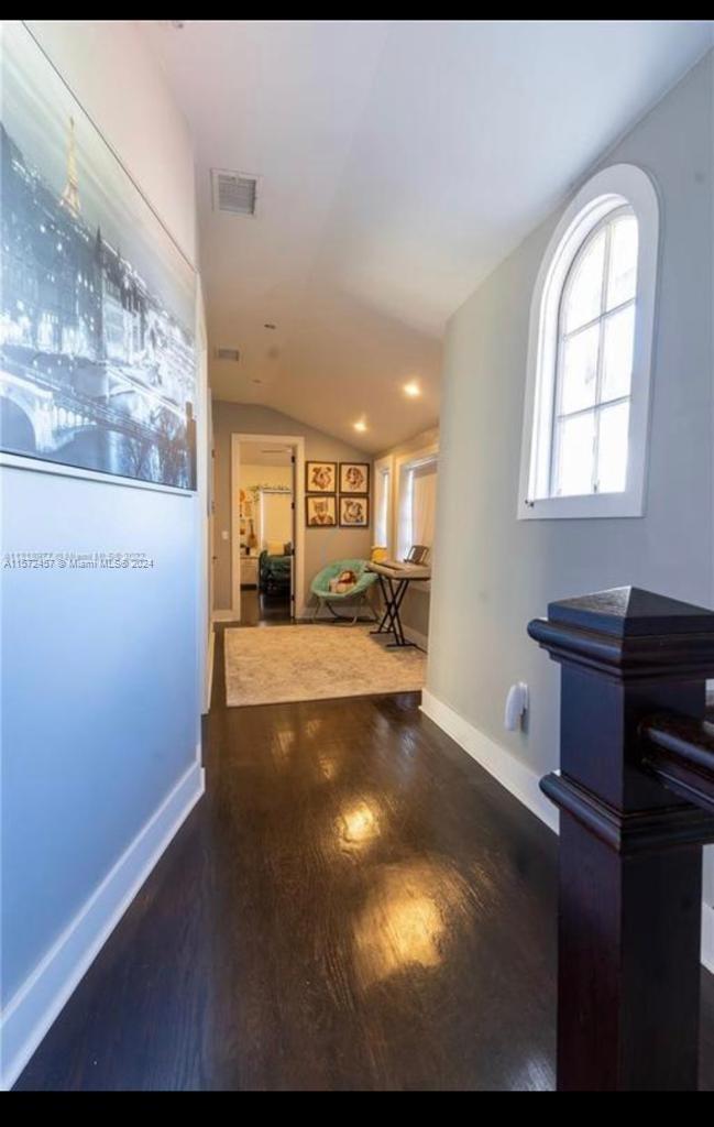 4206 Alhambra Cir, Coral Gables, Florida 33146, 4 Bedrooms Bedrooms, ,4 BathroomsBathrooms,Residentiallease,For Rent,4206 Alhambra Cir,A11572457