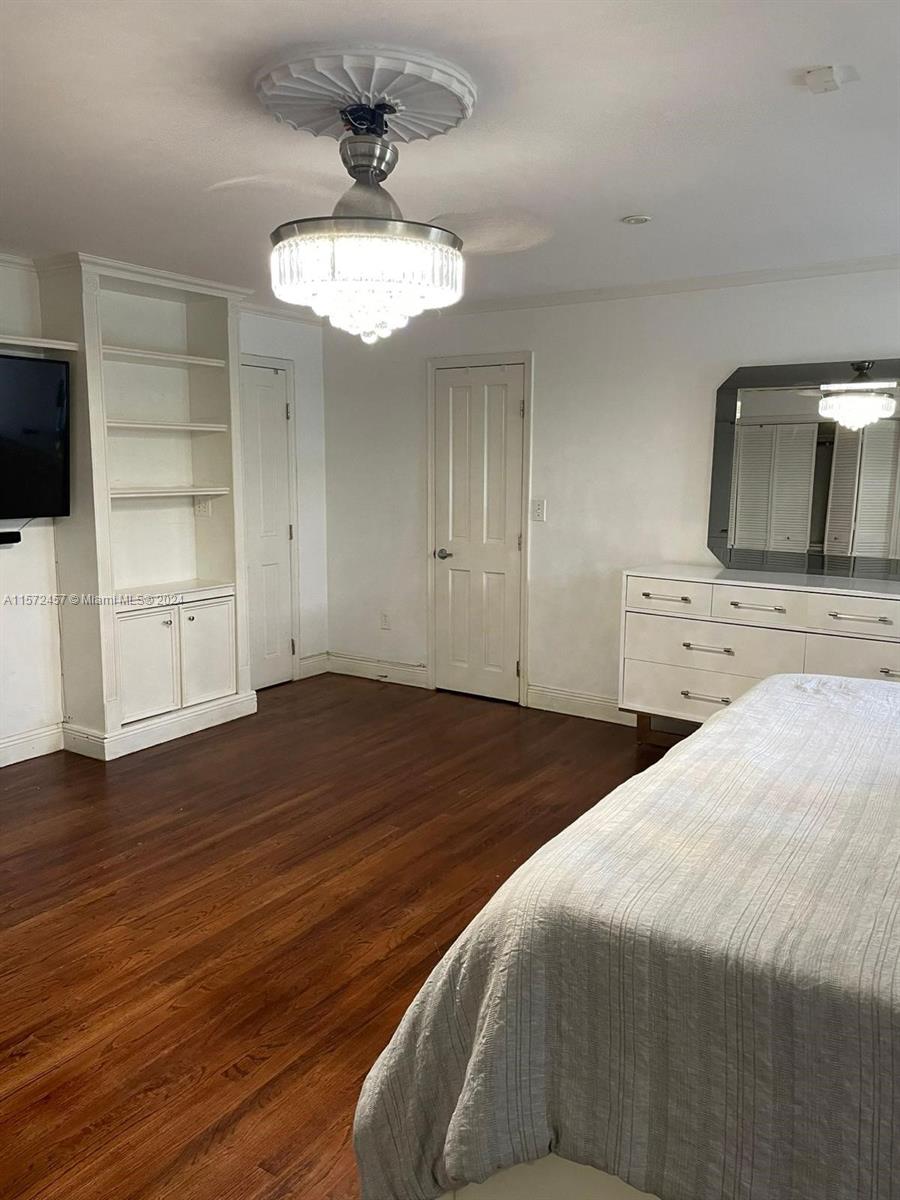 4206 Alhambra Cir, Coral Gables, Florida 33146, 4 Bedrooms Bedrooms, ,4 BathroomsBathrooms,Residentiallease,For Rent,4206 Alhambra Cir,A11572457