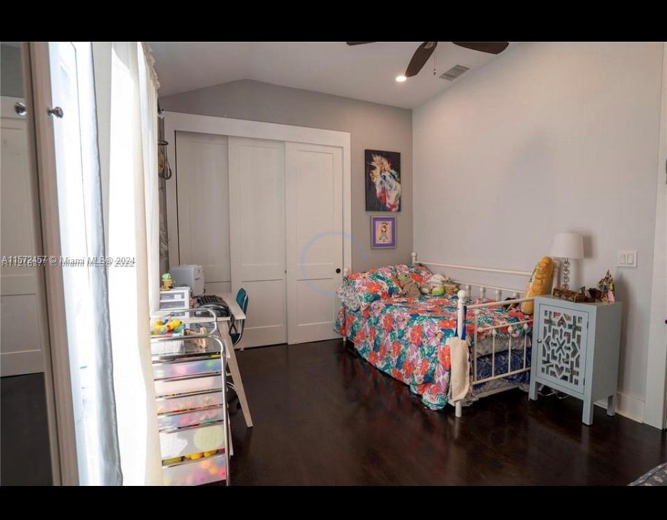 4206 Alhambra Cir, Coral Gables, Florida 33146, 4 Bedrooms Bedrooms, ,4 BathroomsBathrooms,Residentiallease,For Rent,4206 Alhambra Cir,A11572457