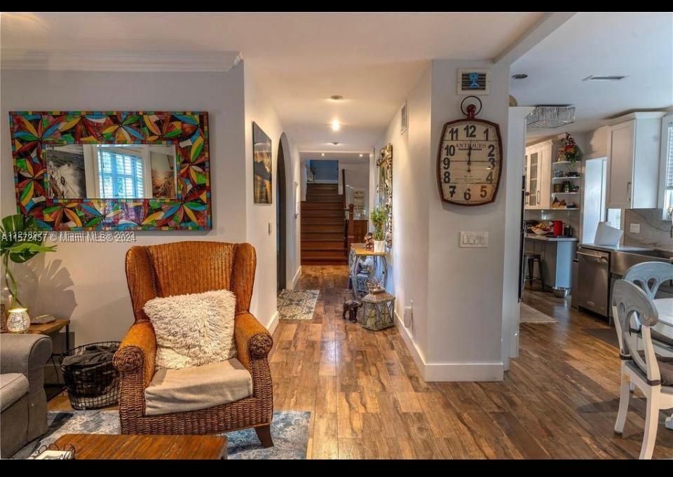 4206 Alhambra Cir, Coral Gables, Florida 33146, 4 Bedrooms Bedrooms, ,4 BathroomsBathrooms,Residentiallease,For Rent,4206 Alhambra Cir,A11572457