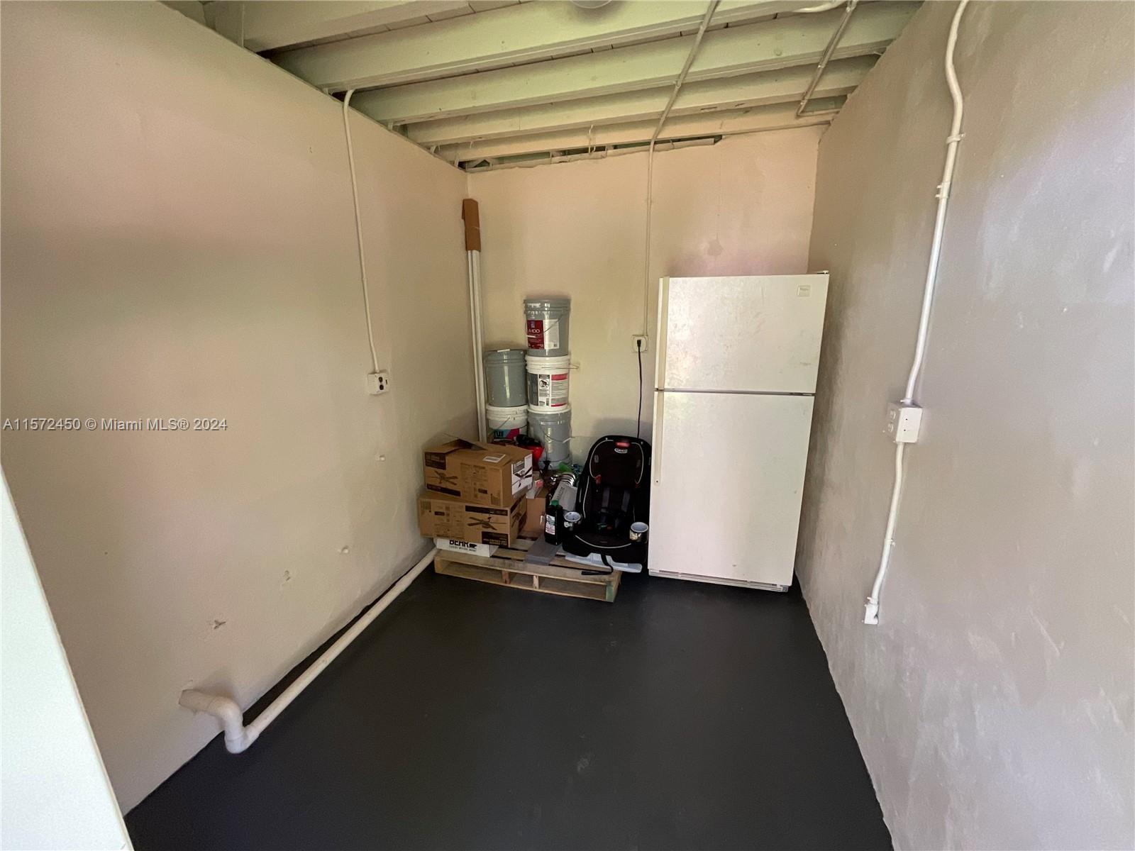 8030 SW 63rd Pl, Miami, Florida 33143, 3 Bedrooms Bedrooms, 2 Rooms Rooms,2 BathroomsBathrooms,Residential,For Sale,8030 SW 63rd Pl,A11572450