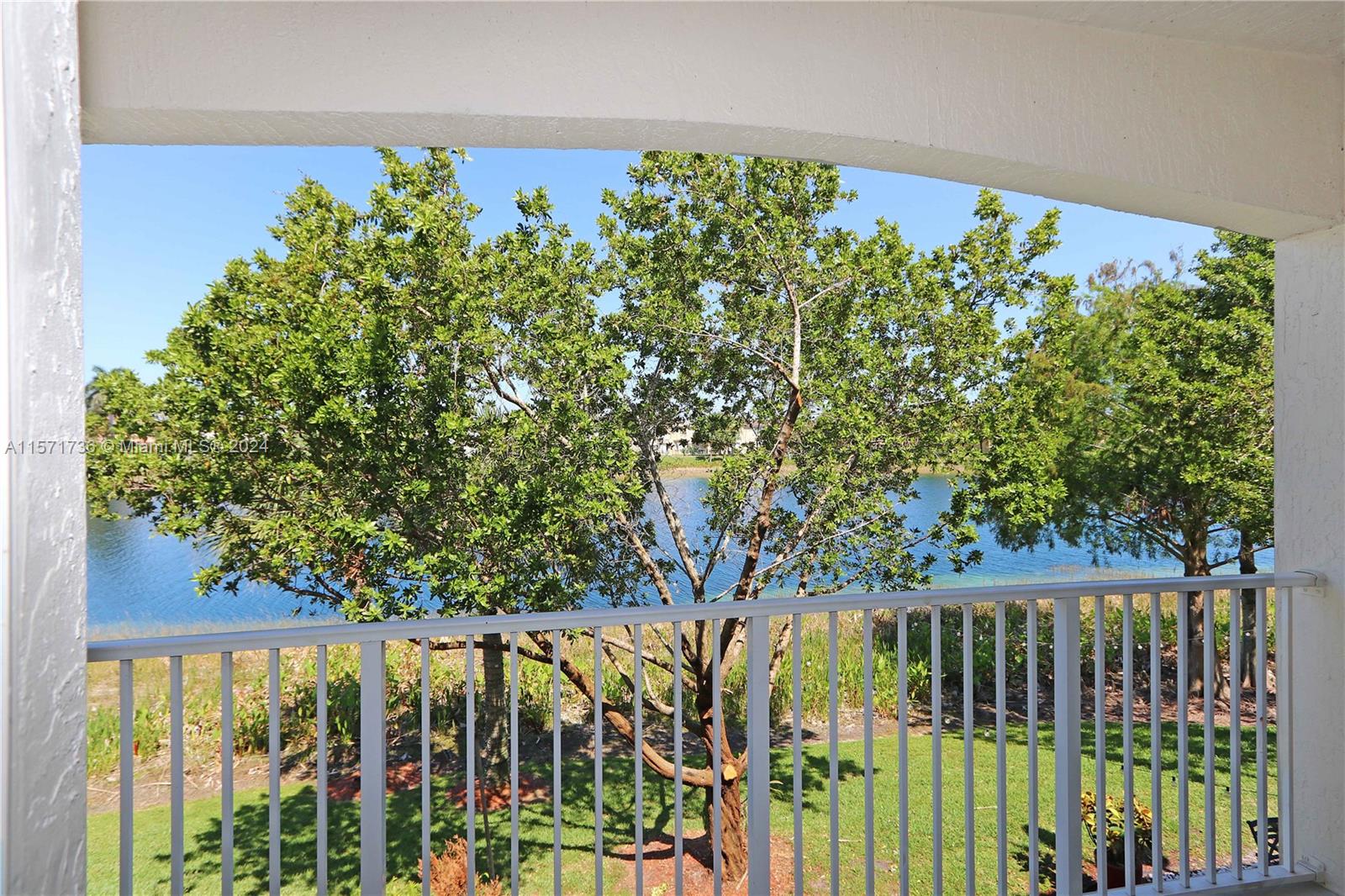 1972 SE 23rd Ave 1972, Homestead, Florida 33035, 3 Bedrooms Bedrooms, ,2 BathroomsBathrooms,Residentiallease,For Rent,1972 SE 23rd Ave 1972,A11571736