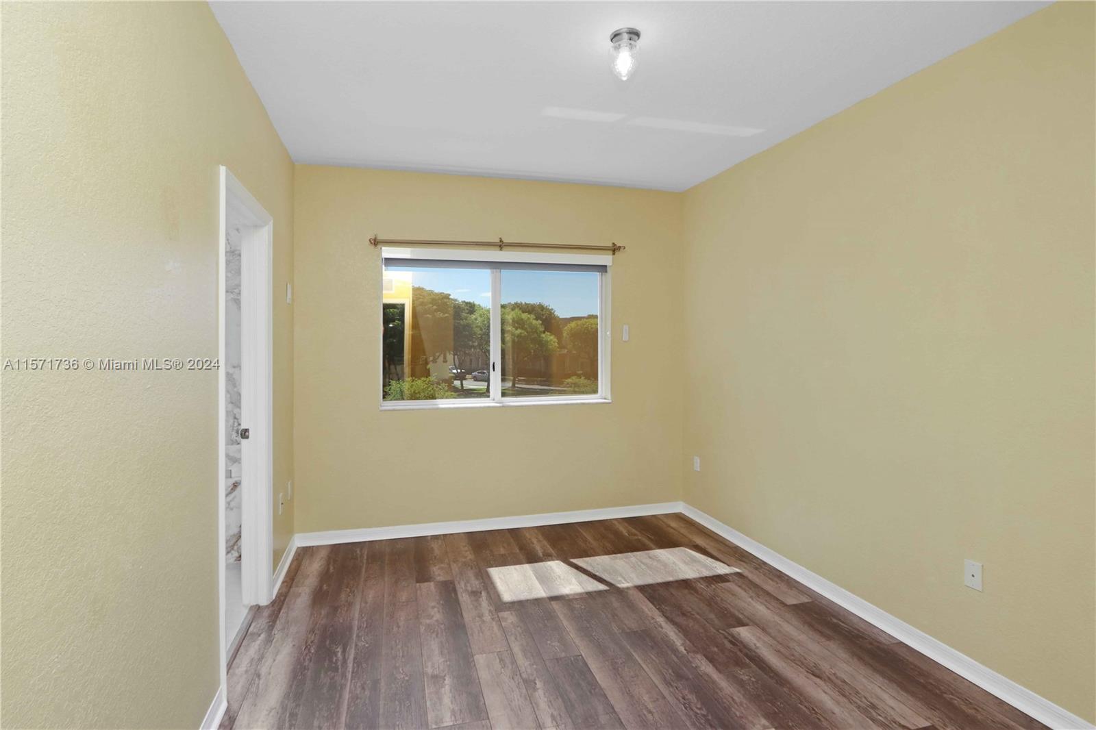 1972 SE 23rd Ave 1972, Homestead, Florida 33035, 3 Bedrooms Bedrooms, ,2 BathroomsBathrooms,Residentiallease,For Rent,1972 SE 23rd Ave 1972,A11571736