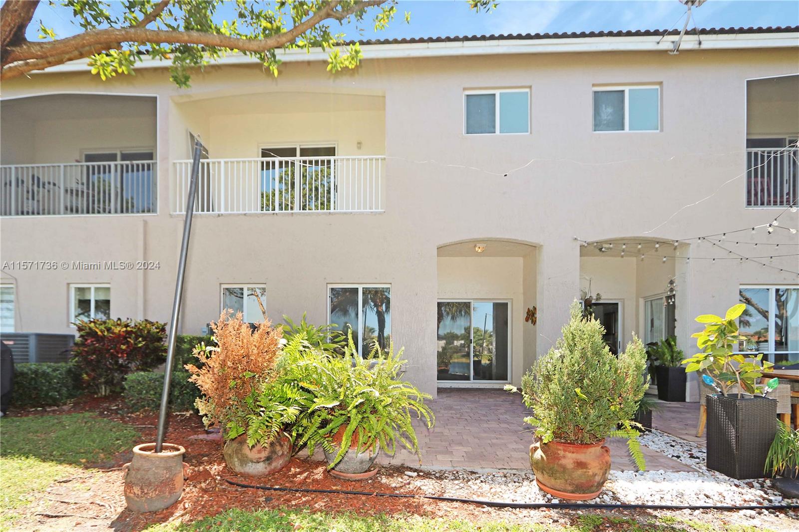 1972 SE 23rd Ave 1972, Homestead, Florida 33035, 3 Bedrooms Bedrooms, ,2 BathroomsBathrooms,Residentiallease,For Rent,1972 SE 23rd Ave 1972,A11571736