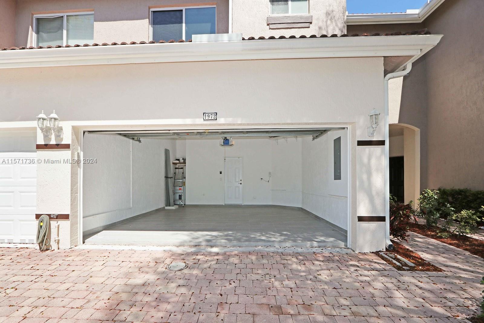 1972 SE 23rd Ave 1972, Homestead, Florida 33035, 3 Bedrooms Bedrooms, ,2 BathroomsBathrooms,Residentiallease,For Rent,1972 SE 23rd Ave 1972,A11571736