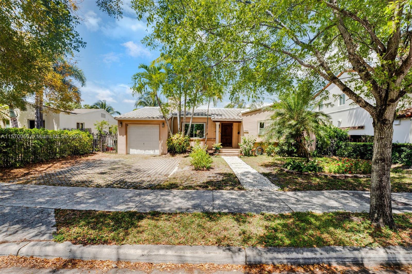 2365 SW 19th Ter  For Sale A11570050, FL