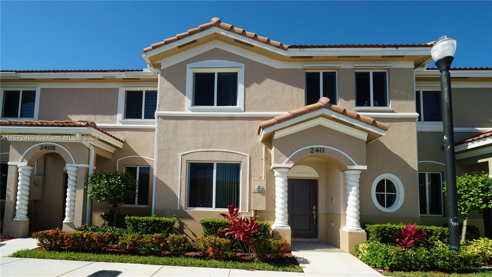2411 SE 10th St 2411, Homestead, Florida 33035, 4 Bedrooms Bedrooms, ,3 BathroomsBathrooms,Residentiallease,For Rent,2411 SE 10th St 2411,A11572489