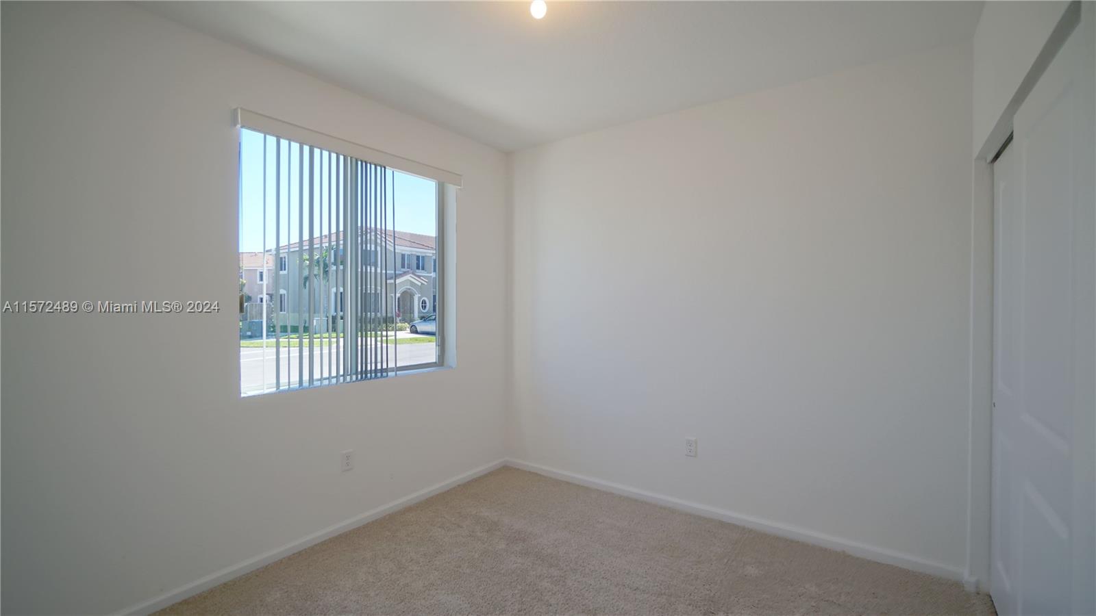 2411 SE 10th St 2411, Homestead, Florida 33035, 4 Bedrooms Bedrooms, ,3 BathroomsBathrooms,Residentiallease,For Rent,2411 SE 10th St 2411,A11572489