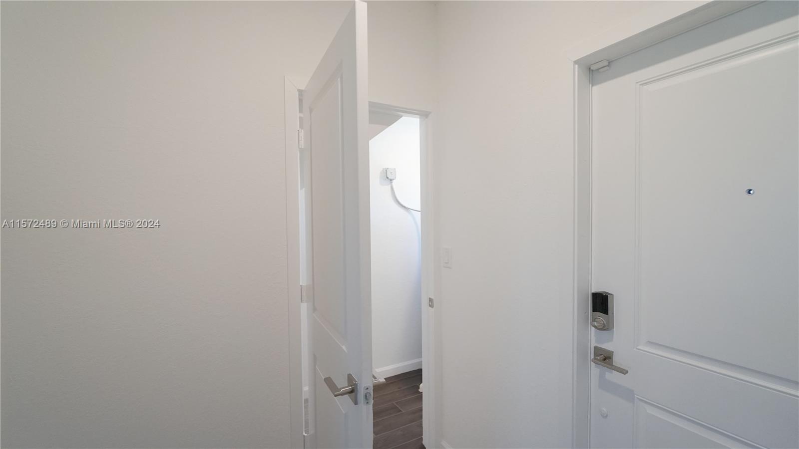2411 SE 10th St 2411, Homestead, Florida 33035, 4 Bedrooms Bedrooms, ,3 BathroomsBathrooms,Residentiallease,For Rent,2411 SE 10th St 2411,A11572489