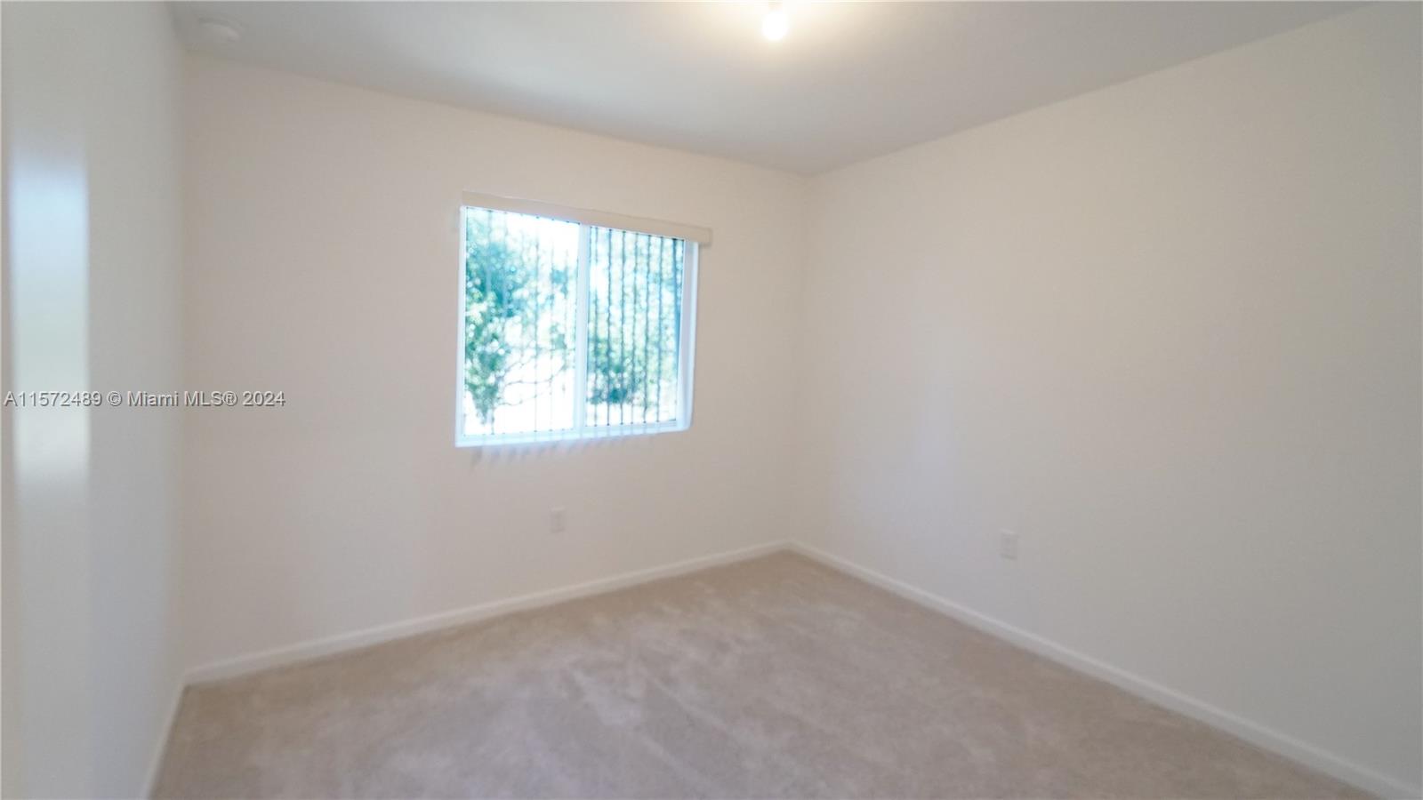 2411 SE 10th St 2411, Homestead, Florida 33035, 4 Bedrooms Bedrooms, ,3 BathroomsBathrooms,Residentiallease,For Rent,2411 SE 10th St 2411,A11572489