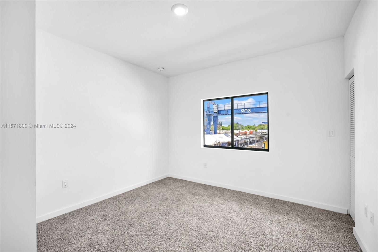 245 NW 13 Place 245, Homestead, Florida 33034, 5 Bedrooms Bedrooms, ,4 BathroomsBathrooms,Residentiallease,For Rent,245 NW 13 Place 245,A11571800