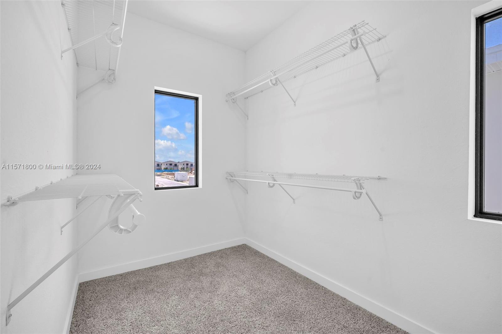 245 NW 13 Place 245, Homestead, Florida 33034, 5 Bedrooms Bedrooms, ,4 BathroomsBathrooms,Residentiallease,For Rent,245 NW 13 Place 245,A11571800