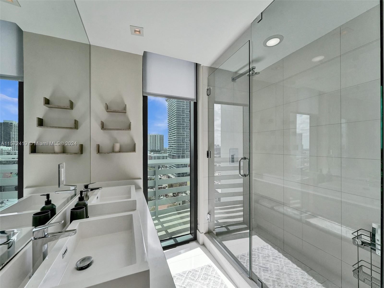 460 NE 28th St 1701, Miami, Florida 33137, 2 Bedrooms Bedrooms, ,2 BathroomsBathrooms,Residentiallease,For Rent,460 NE 28th St 1701,A11572419