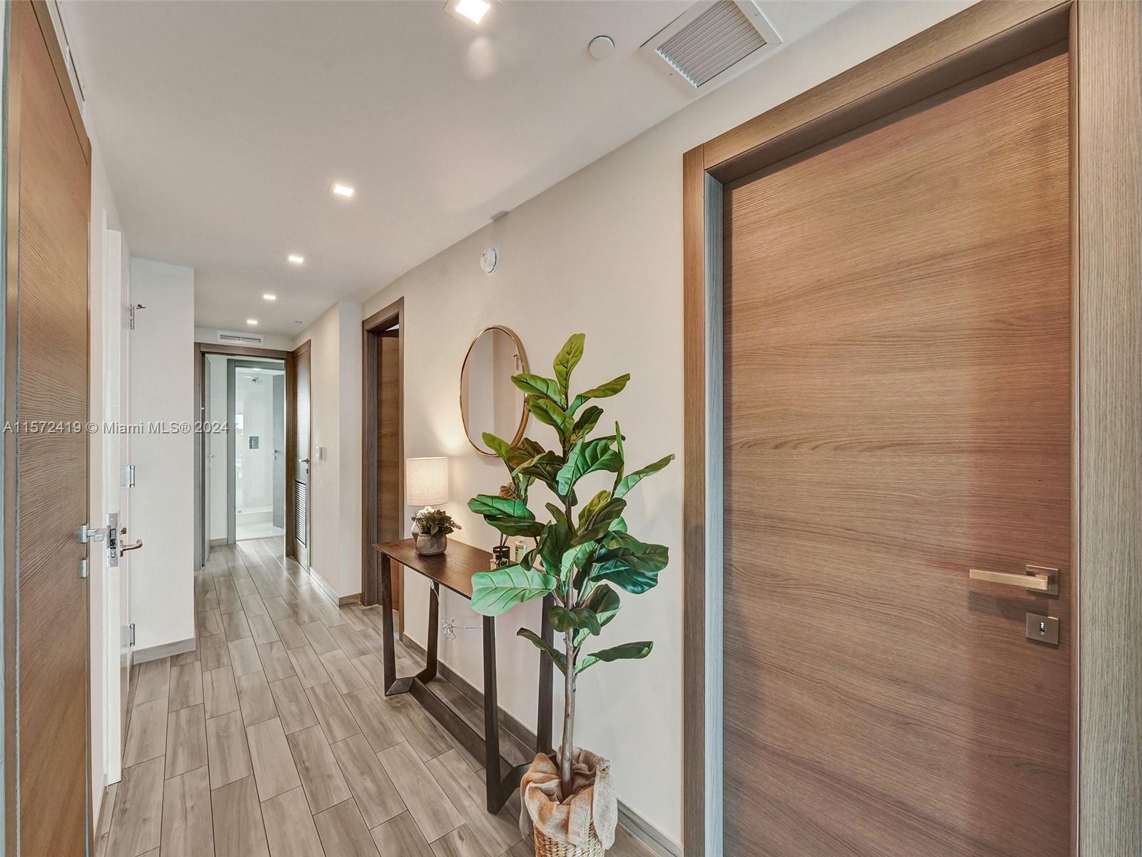 460 NE 28th St 1701, Miami, Florida 33137, 2 Bedrooms Bedrooms, ,2 BathroomsBathrooms,Residentiallease,For Rent,460 NE 28th St 1701,A11572419