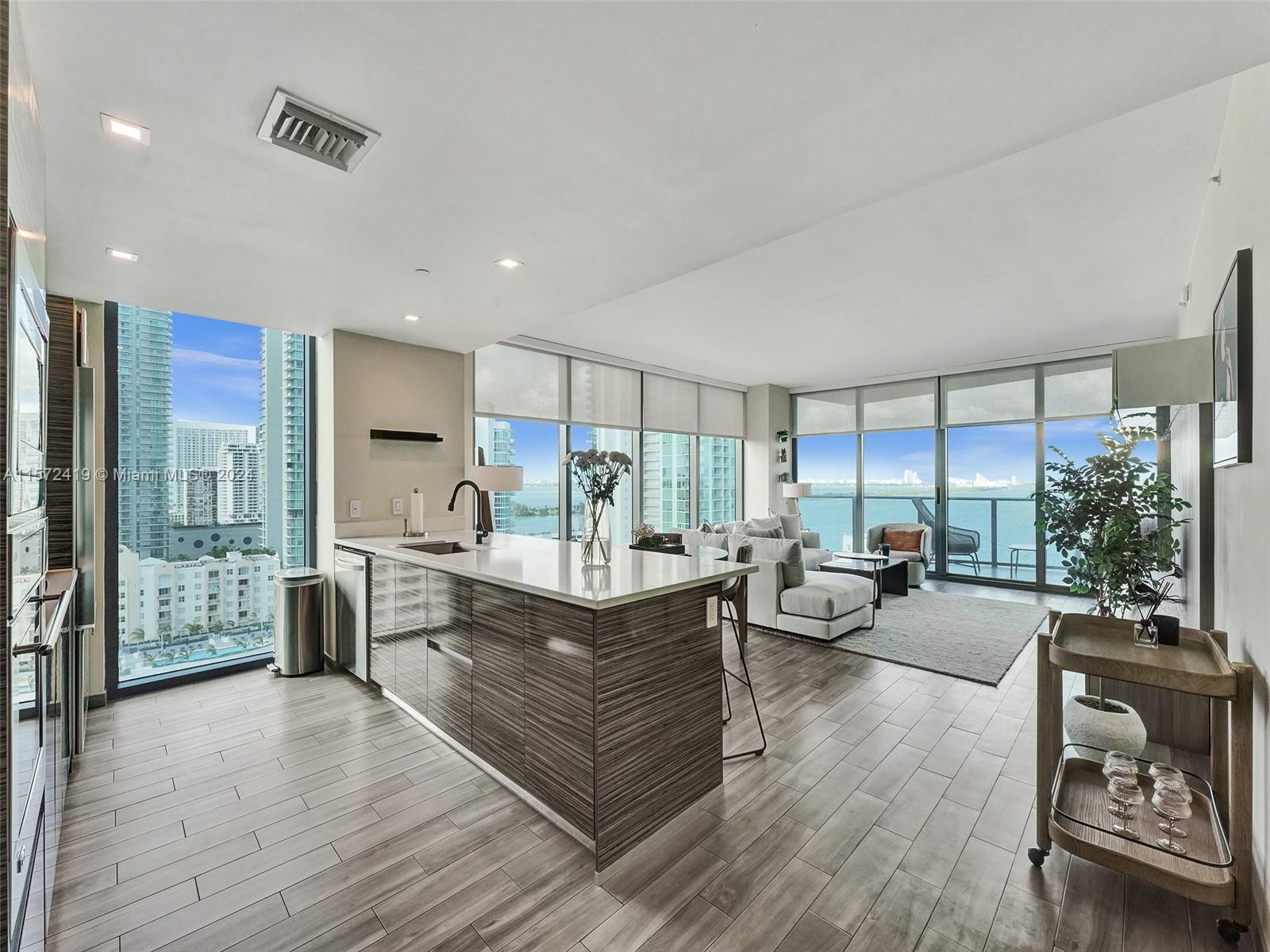 460 NE 28th St 1701, Miami, Florida 33137, 2 Bedrooms Bedrooms, ,2 BathroomsBathrooms,Residentiallease,For Rent,460 NE 28th St 1701,A11572419