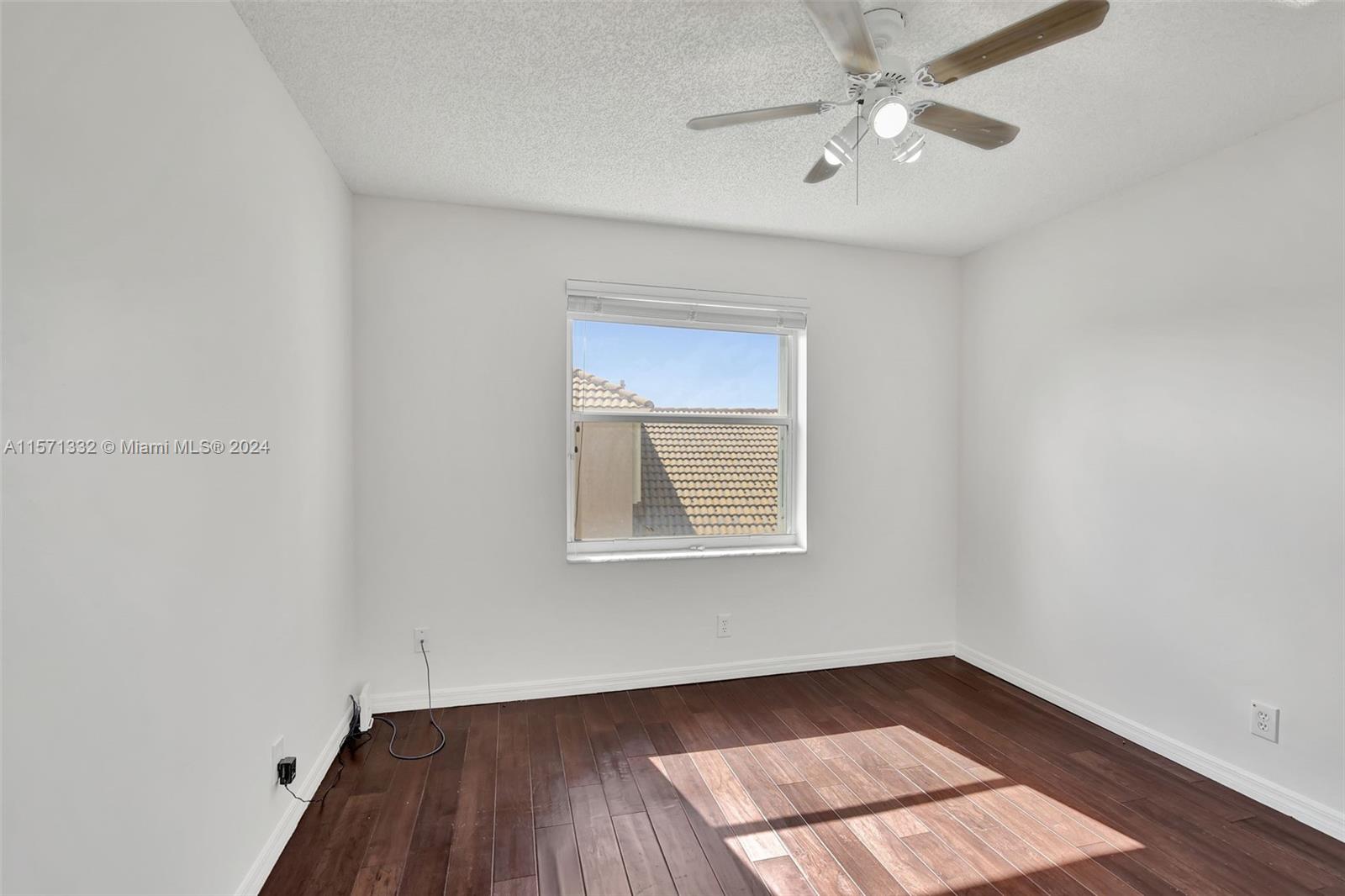 Listing Photo 24