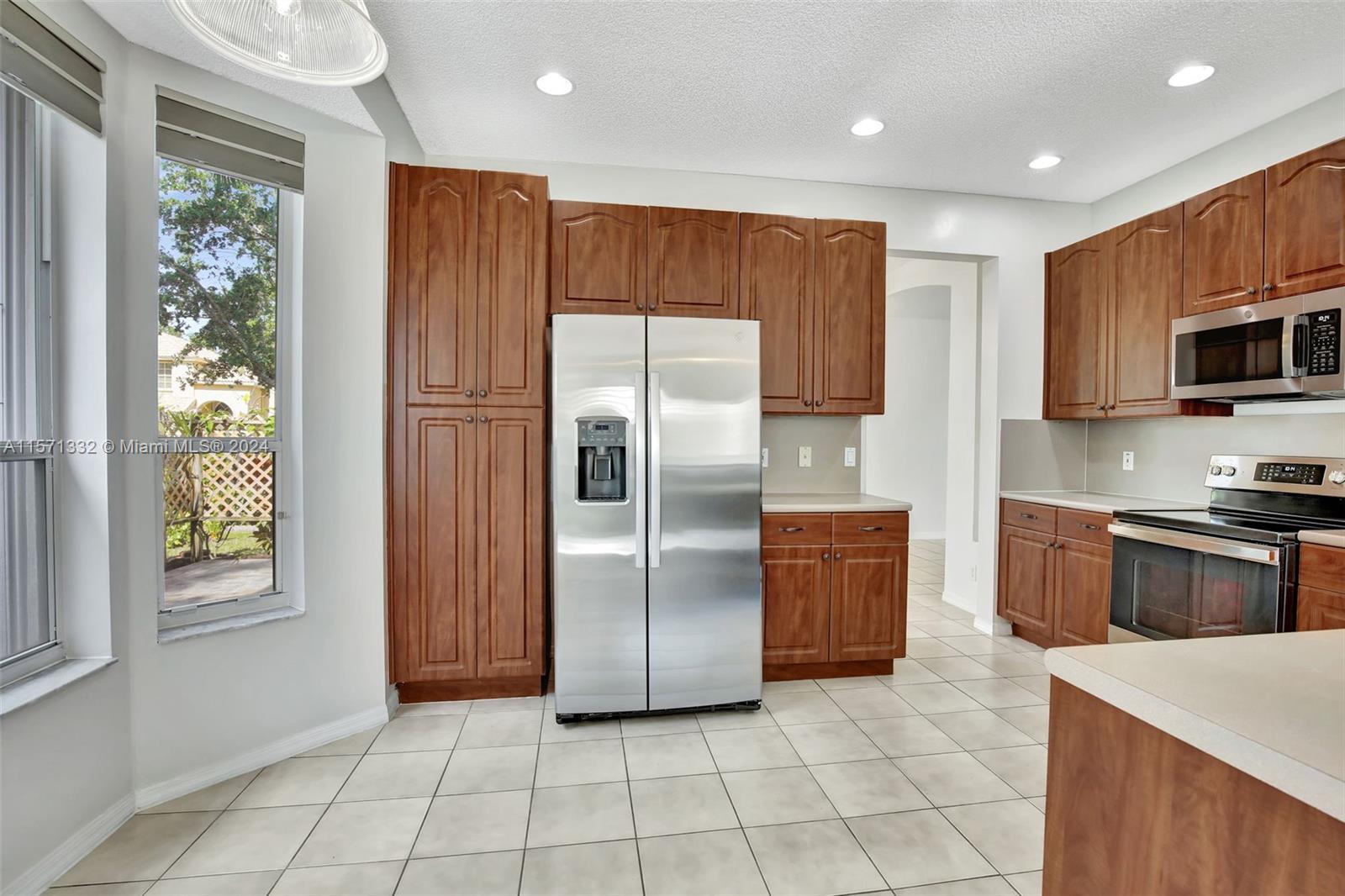 Listing Photo 8