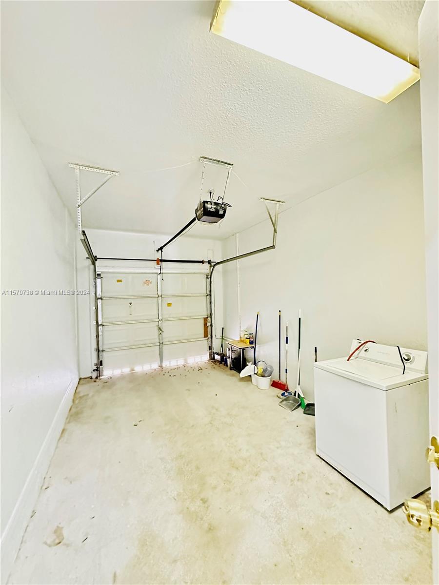 8545 SW 165th Pl 8545, Miami, Florida 33193, 3 Bedrooms Bedrooms, ,2 BathroomsBathrooms,Residentiallease,For Rent,8545 SW 165th Pl 8545,A11570738