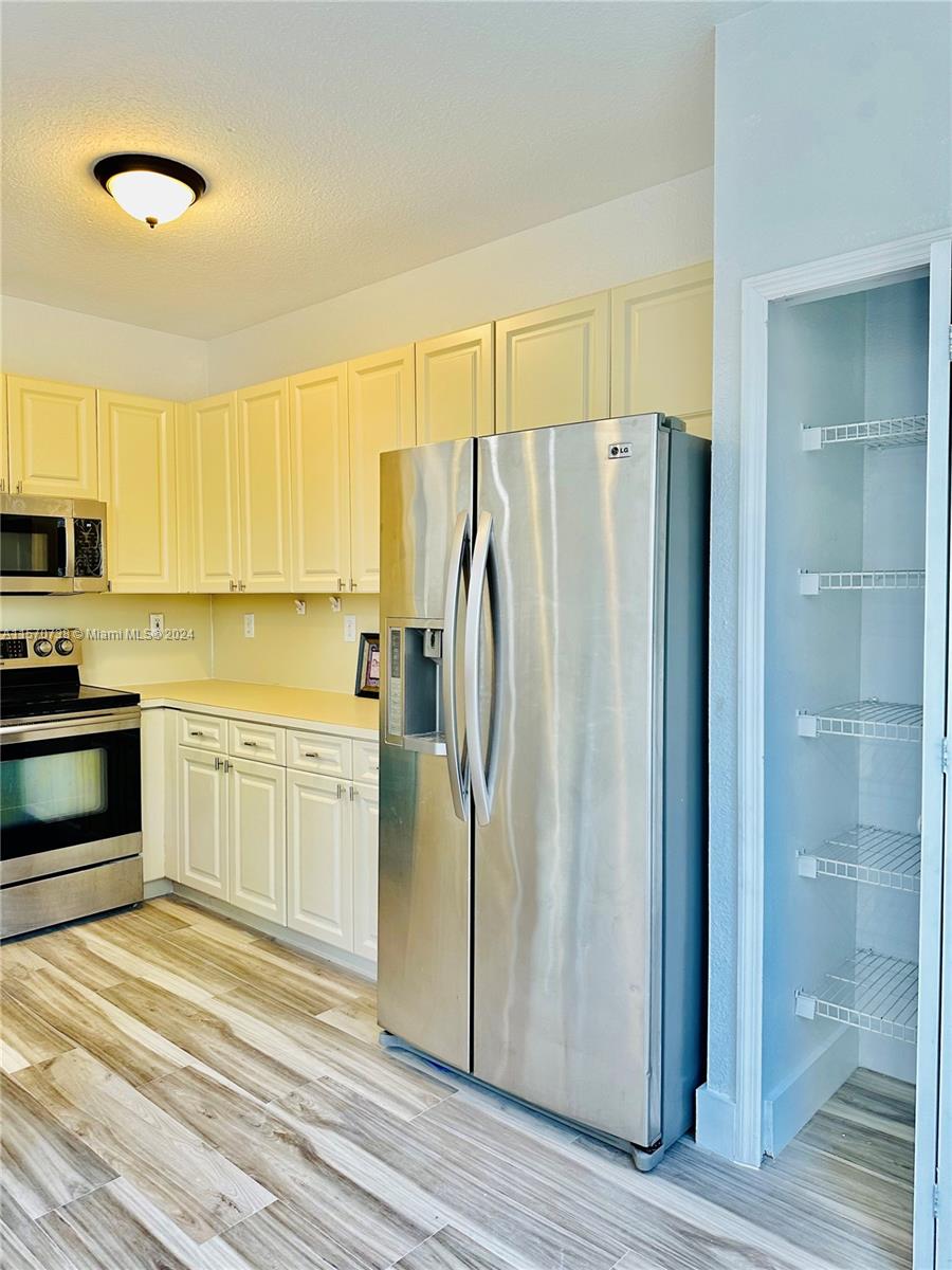 8545 SW 165th Pl 8545, Miami, Florida 33193, 3 Bedrooms Bedrooms, ,2 BathroomsBathrooms,Residentiallease,For Rent,8545 SW 165th Pl 8545,A11570738