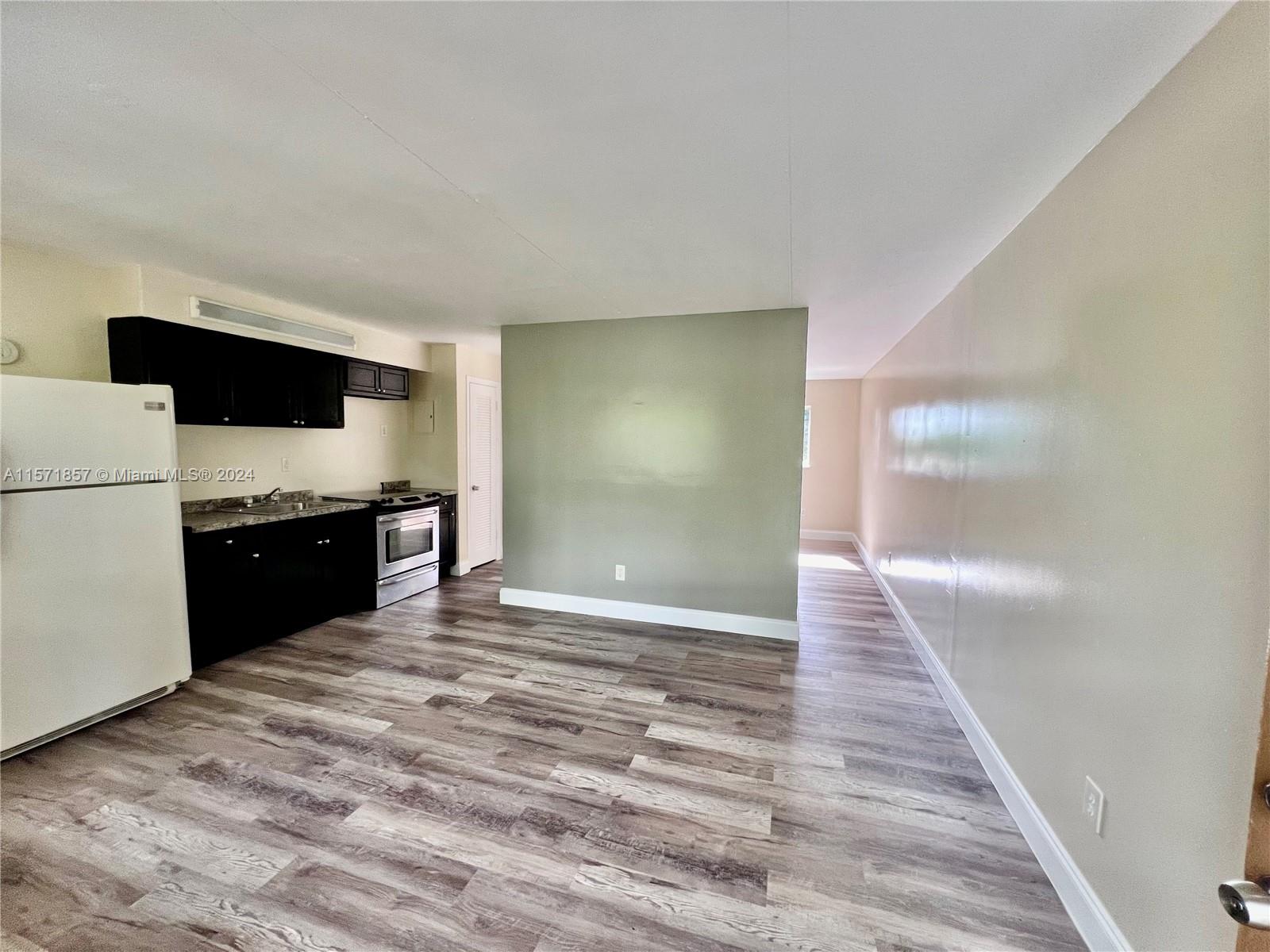 42 NW 7th Ave 7, Homestead, Florida 33030, 1 Bedroom Bedrooms, ,1 BathroomBathrooms,Residentiallease,For Rent,42 NW 7th Ave 7,A11571857