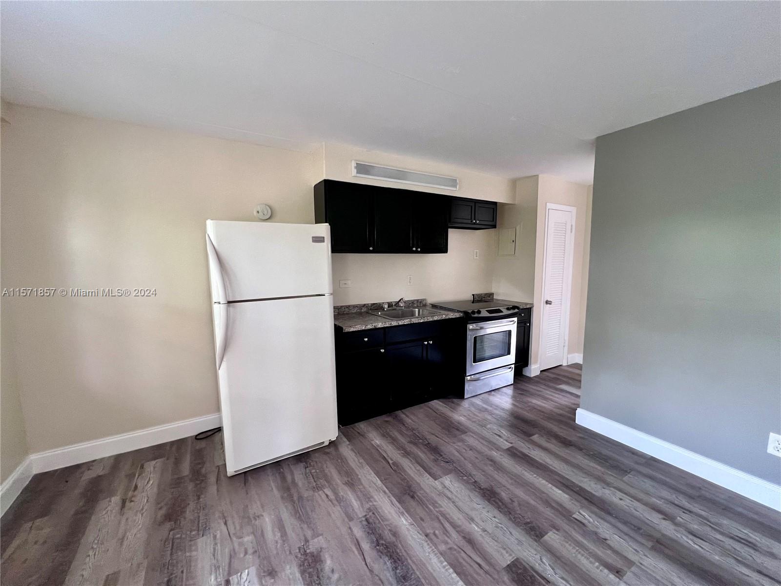 42 NW 7th Ave 7, Homestead, Florida 33030, 1 Bedroom Bedrooms, ,1 BathroomBathrooms,Residentiallease,For Rent,42 NW 7th Ave 7,A11571857
