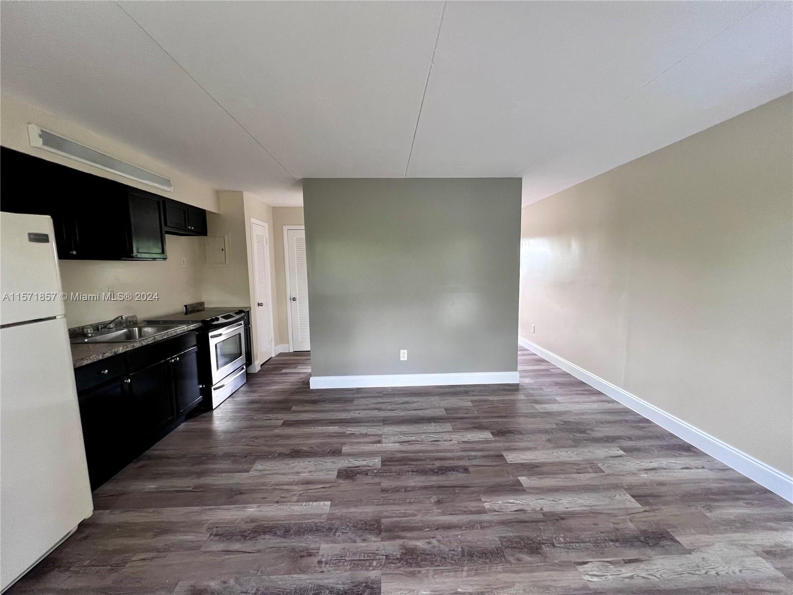 42 NW 7th Ave 7, Homestead, Florida 33030, 1 Bedroom Bedrooms, ,1 BathroomBathrooms,Residentiallease,For Rent,42 NW 7th Ave 7,A11571857