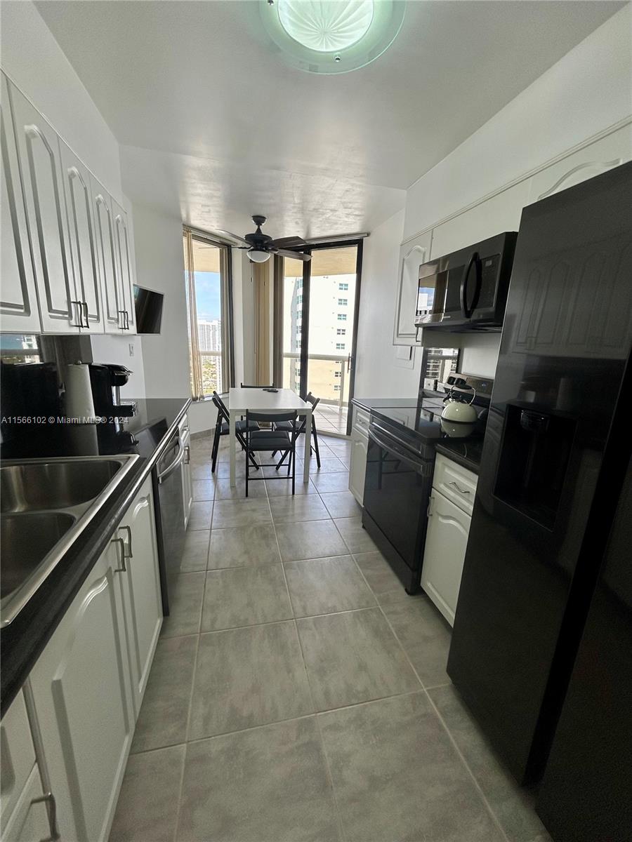 20191 E Country Club Dr 2504, Aventura, Florida 33180, 2 Bedrooms Bedrooms, ,2 BathroomsBathrooms,Residential,For Sale,20191 E Country Club Dr 2504,A11566102