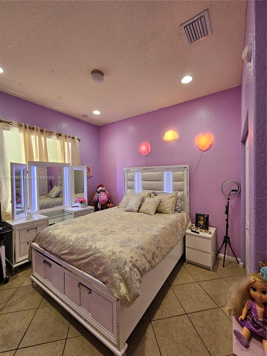 2242 Portofino Ave, Homestead, Florida 33033, 3 Bedrooms Bedrooms, ,2 BathroomsBathrooms,Residentiallease,For Rent,2242 Portofino Ave,A11571898