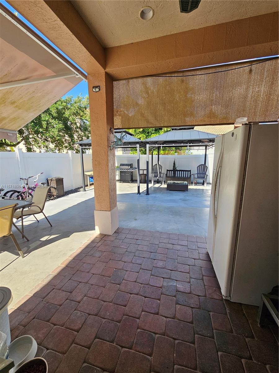 2242 Portofino Ave, Homestead, Florida 33033, 3 Bedrooms Bedrooms, ,2 BathroomsBathrooms,Residentiallease,For Rent,2242 Portofino Ave,A11571898