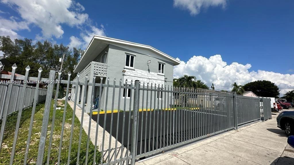 1430 NW 2nd Ave 3, Florida City, Florida 33034, 2 Bedrooms Bedrooms, ,1 BathroomBathrooms,Residentiallease,For Rent,1430 NW 2nd Ave 3,A11572627