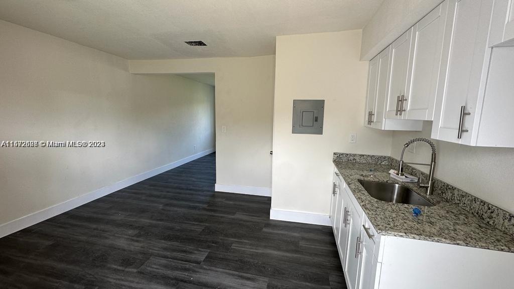 1430 NW 2nd Ave 3, Florida City, Florida 33034, 2 Bedrooms Bedrooms, ,1 BathroomBathrooms,Residentiallease,For Rent,1430 NW 2nd Ave 3,A11572627