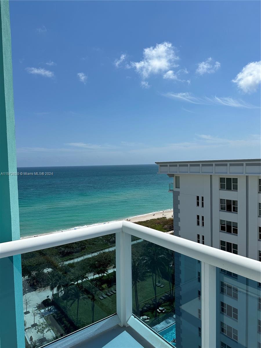 9201 Collins Ave 1224, Surfside, Florida 33154, 2 Bedrooms Bedrooms, ,2 BathroomsBathrooms,Residentiallease,For Rent,9201 Collins Ave 1224,A11572620