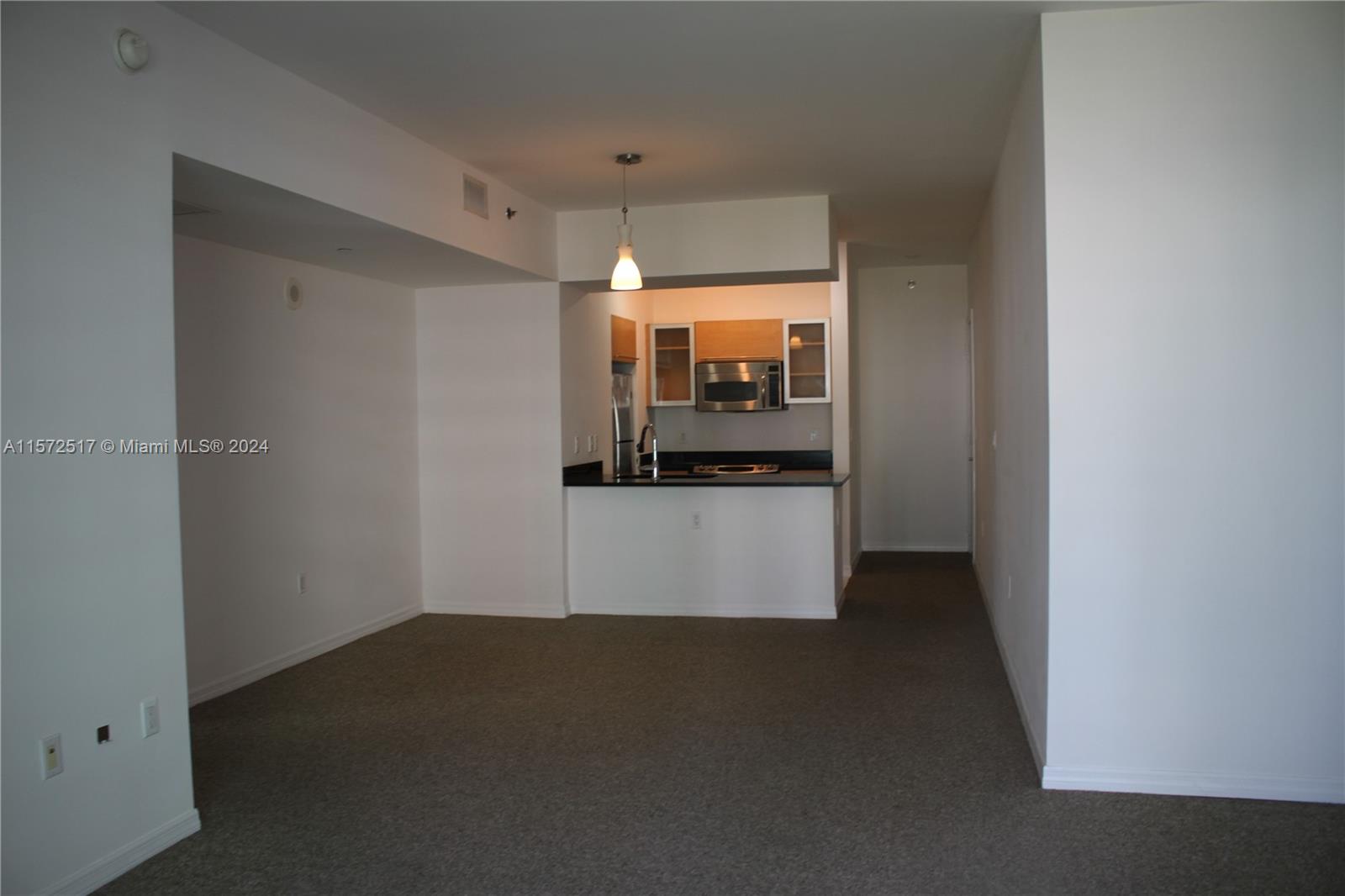 950 Brickell Bay Dr 700, Miami, Florida 33131, 1 Bedroom Bedrooms, ,1 BathroomBathrooms,Residentiallease,For Rent,950 Brickell Bay Dr 700,A11572517