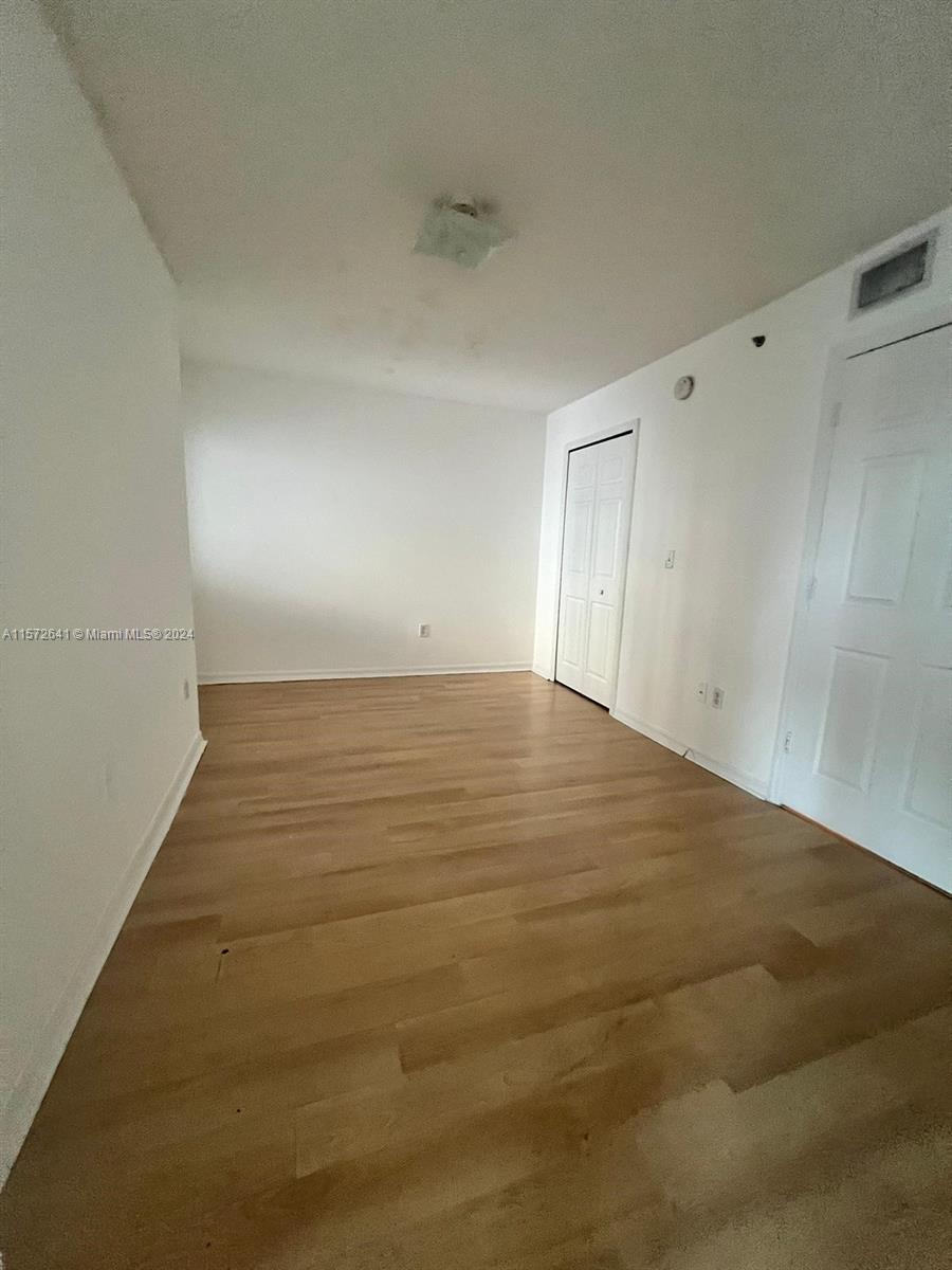 2475 NW 16th St Rd 308, Miami, Florida 33125, 2 Bedrooms Bedrooms, ,2 BathroomsBathrooms,Residentiallease,For Rent,2475 NW 16th St Rd 308,A11572641