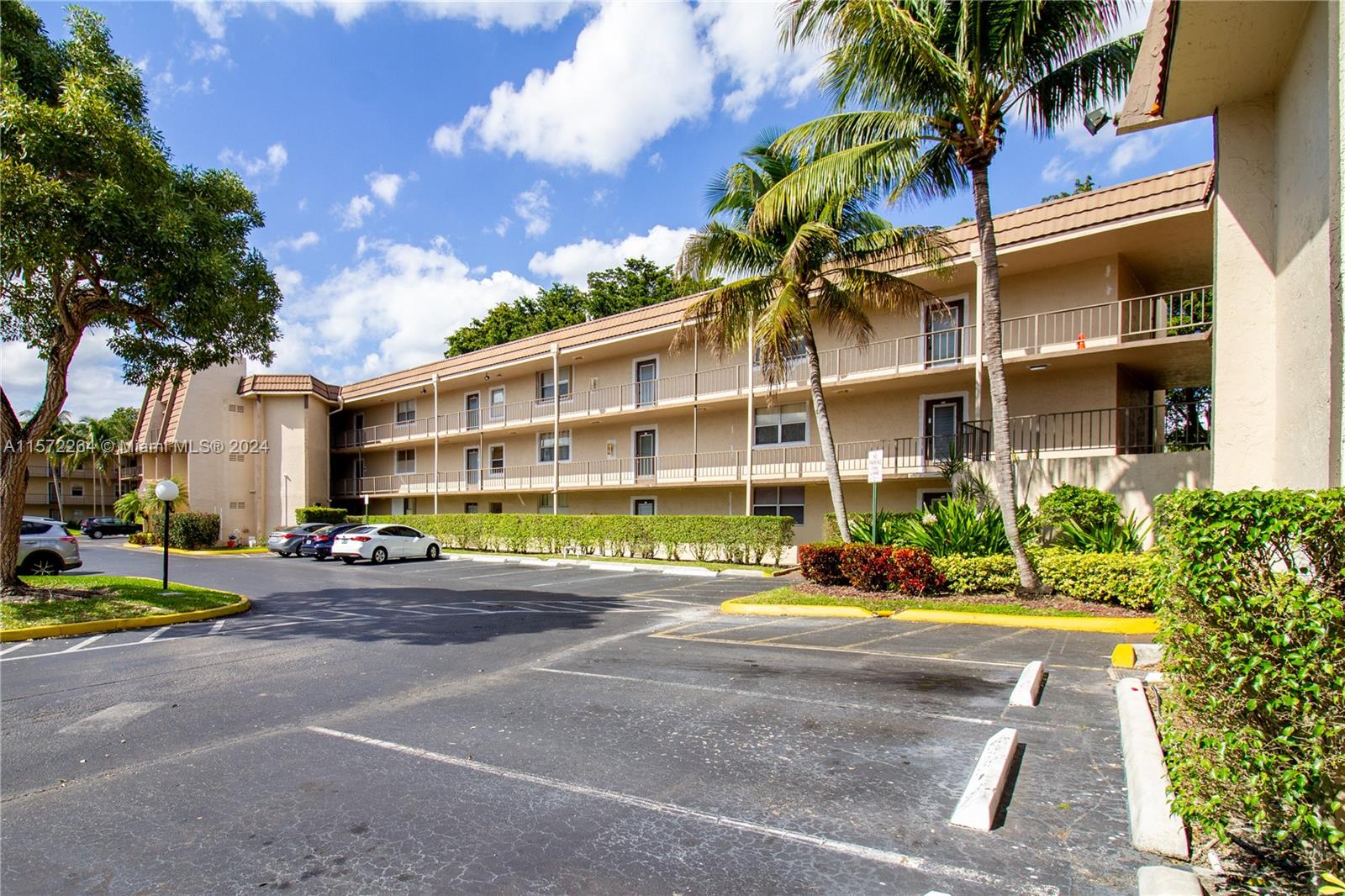 9301 Lime Bay Blvd 312, Tamarac, Florida 33321, 2 Bedrooms Bedrooms, ,2 BathroomsBathrooms,Residentiallease,For Rent,9301 Lime Bay Blvd 312,A11572264