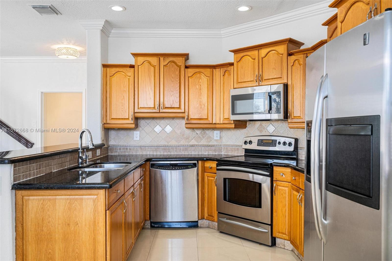 15373 SW 12th Ter, Miami, Florida 33194, 4 Bedrooms Bedrooms, ,2 BathroomsBathrooms,Residentiallease,For Rent,15373 SW 12th Ter,A11572668
