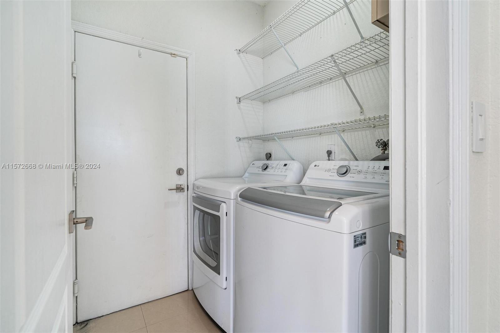 15373 SW 12th Ter, Miami, Florida 33194, 4 Bedrooms Bedrooms, ,2 BathroomsBathrooms,Residentiallease,For Rent,15373 SW 12th Ter,A11572668