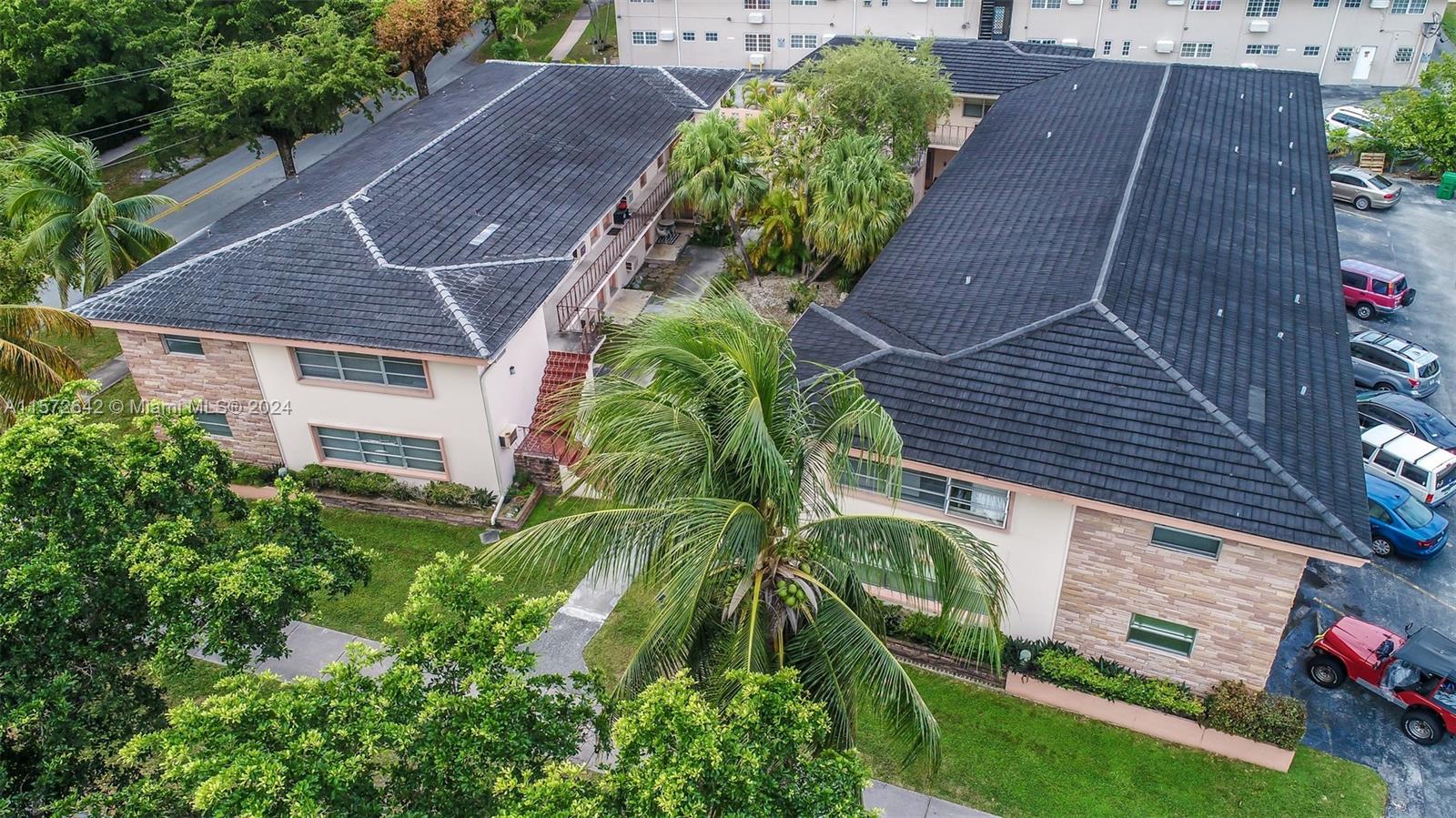 1250 S Alhambra Cir 17, Coral Gables, Florida 33146, 1 Bedroom Bedrooms, ,1 BathroomBathrooms,Residentiallease,For Rent,1250 S Alhambra Cir 17,A11572642