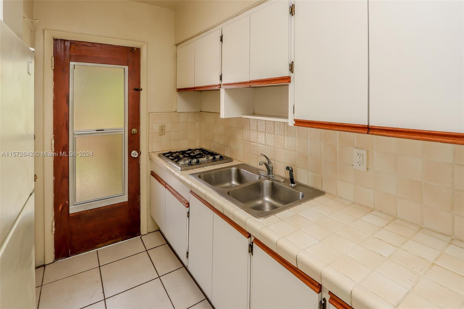 1250 S Alhambra Cir 17, Coral Gables, Florida 33146, 1 Bedroom Bedrooms, ,1 BathroomBathrooms,Residentiallease,For Rent,1250 S Alhambra Cir 17,A11572642