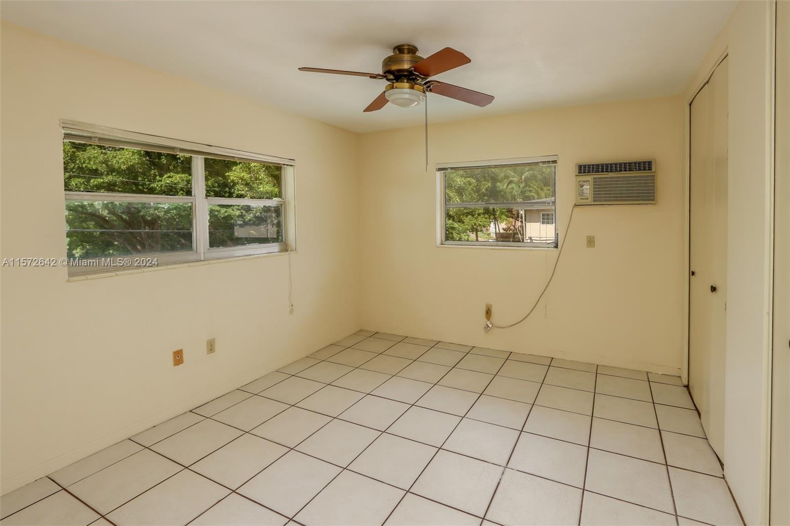 1250 S Alhambra Cir 17, Coral Gables, Florida 33146, 1 Bedroom Bedrooms, ,1 BathroomBathrooms,Residentiallease,For Rent,1250 S Alhambra Cir 17,A11572642