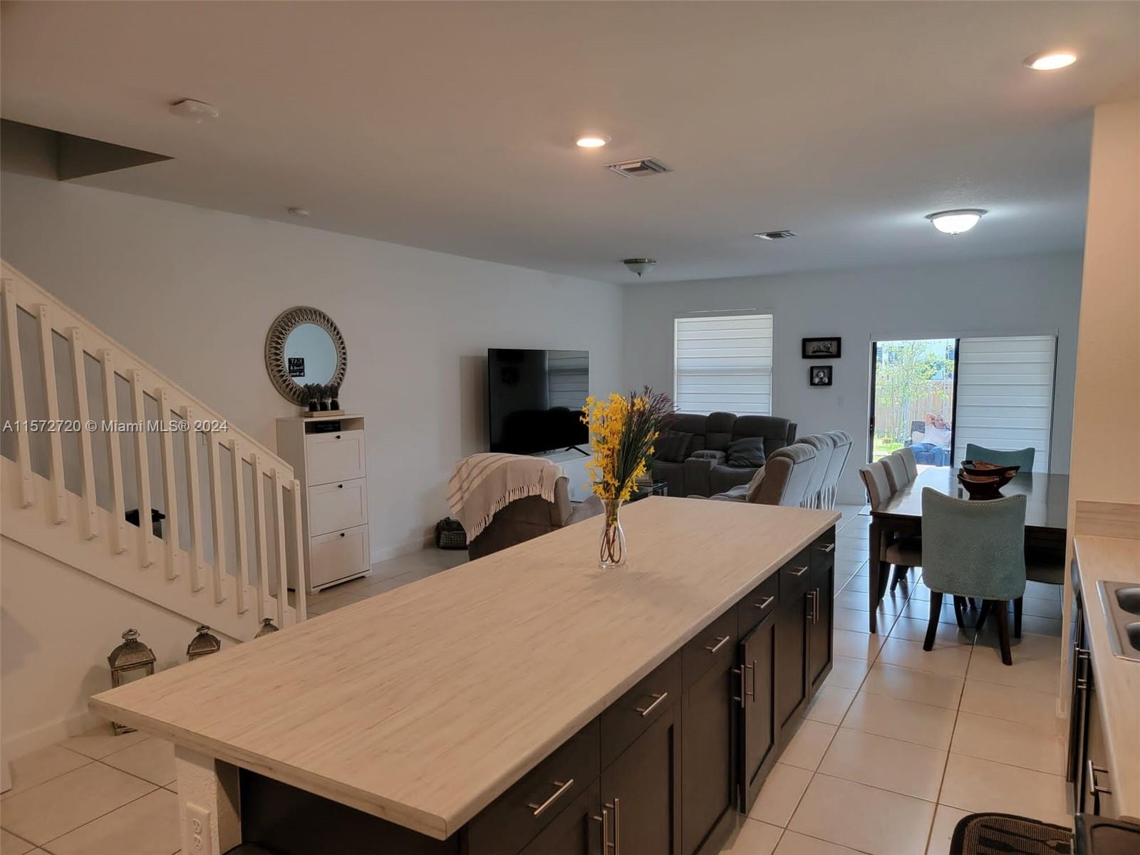25278 SW 108 Ave, Homestead, Florida 33032, 4 Bedrooms Bedrooms, ,3 BathroomsBathrooms,Residentiallease,For Rent,25278 SW 108 Ave,A11572720