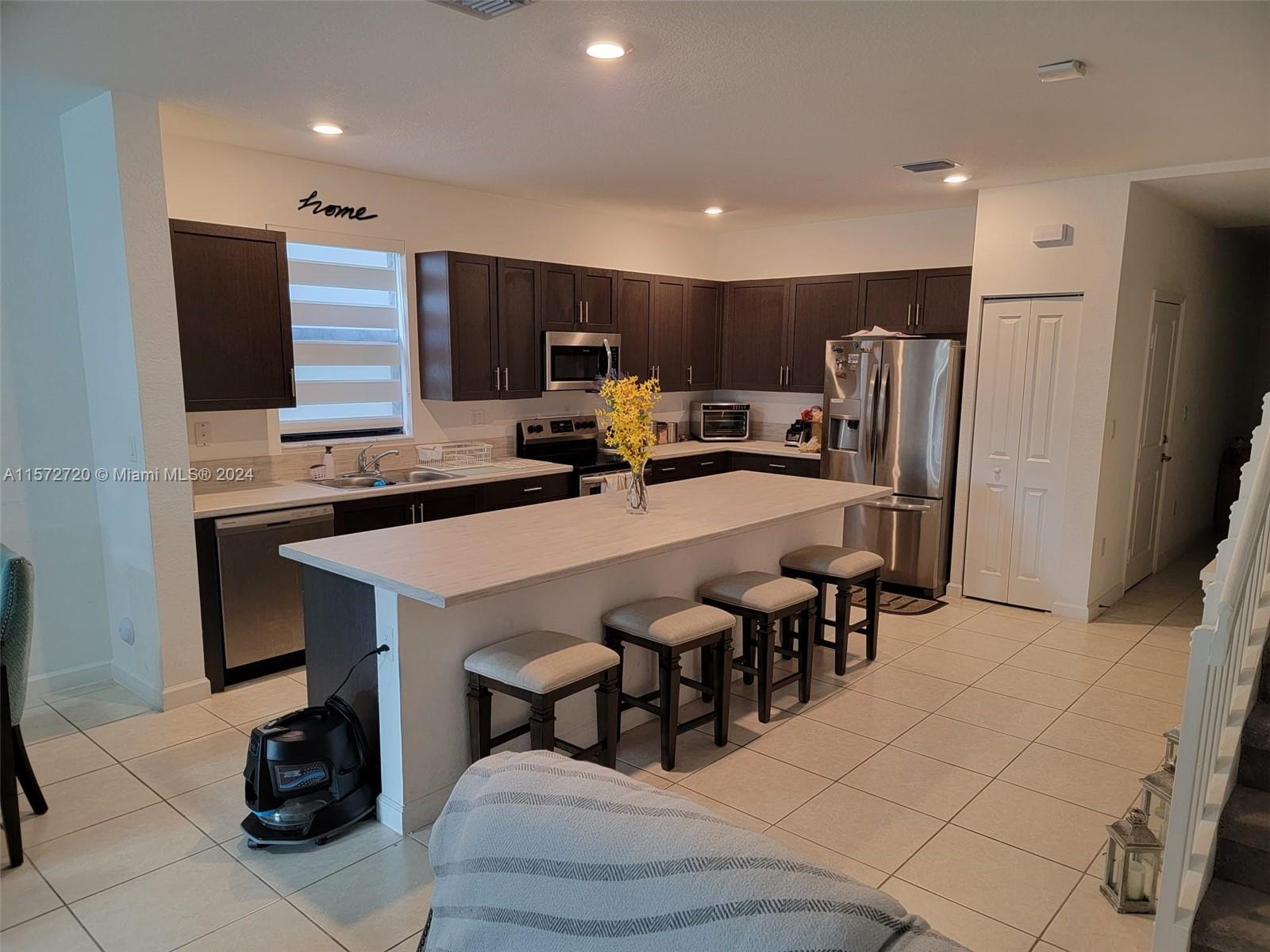 25278 SW 108 Ave, Homestead, Florida 33032, 4 Bedrooms Bedrooms, ,3 BathroomsBathrooms,Residentiallease,For Rent,25278 SW 108 Ave,A11572720