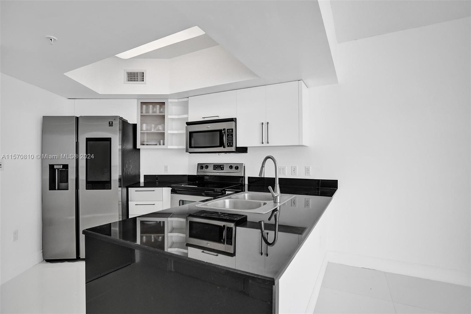 1750 N Bayshore Dr 5214, Miami, Florida 33132, 2 Bedrooms Bedrooms, ,2 BathroomsBathrooms,Residentiallease,For Rent,1750 N Bayshore Dr 5214,A11570810
